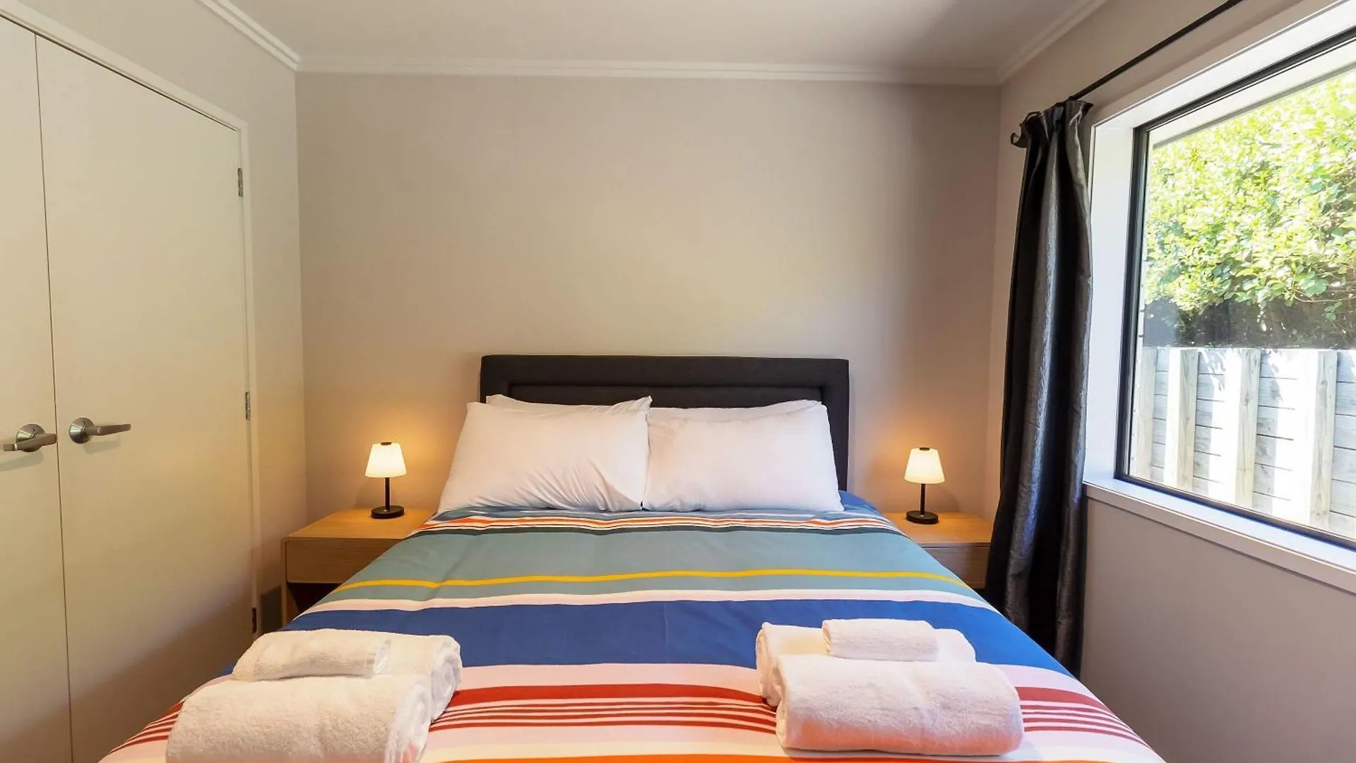 רוטורואה Forest Lakes Luxury ניו זילנד